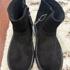 Women's May Suede Booties with Memory Foam Insole Black Size 8 Universal Thread